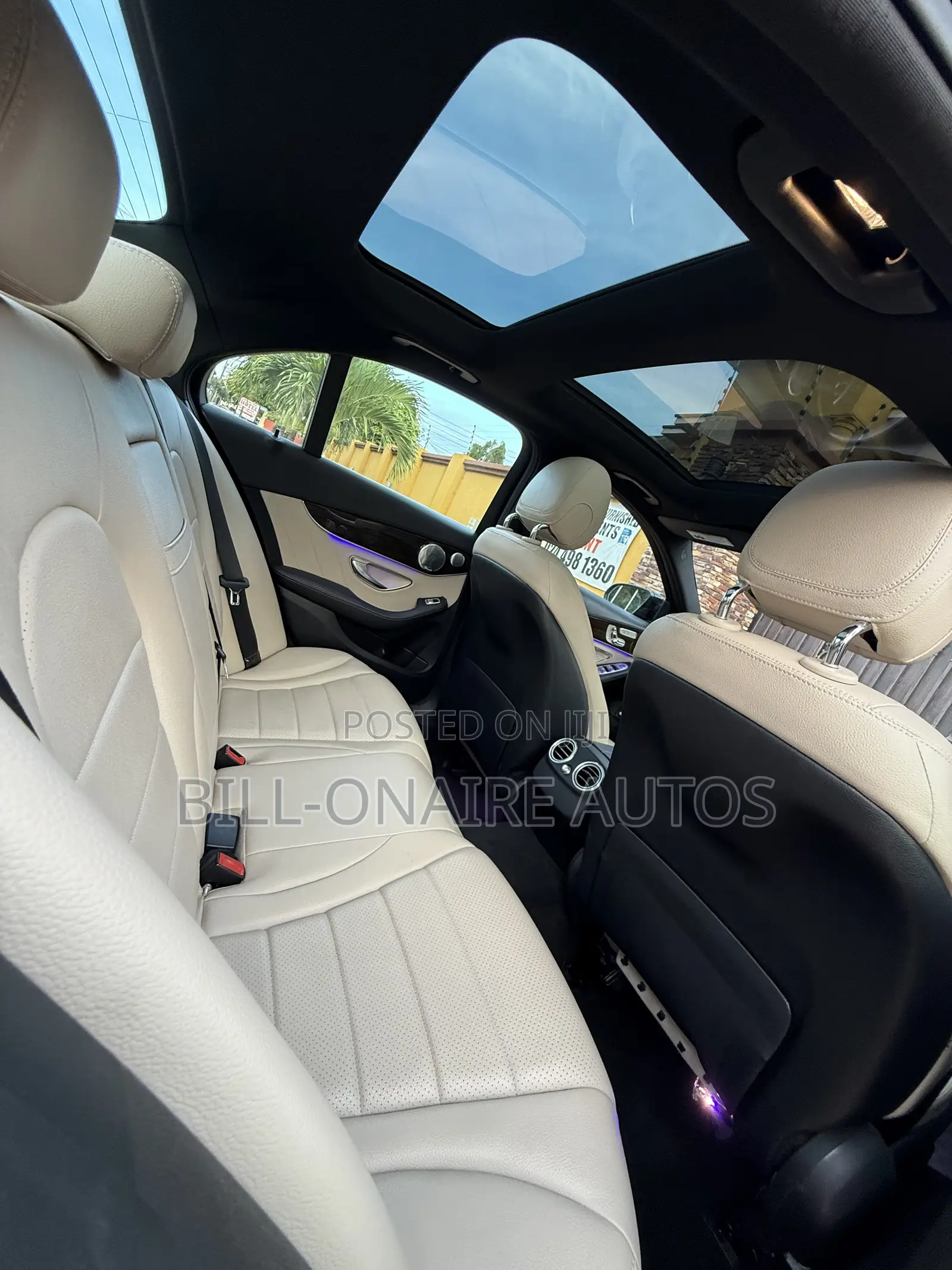 Mercedes-Benz C300 2019 Blue