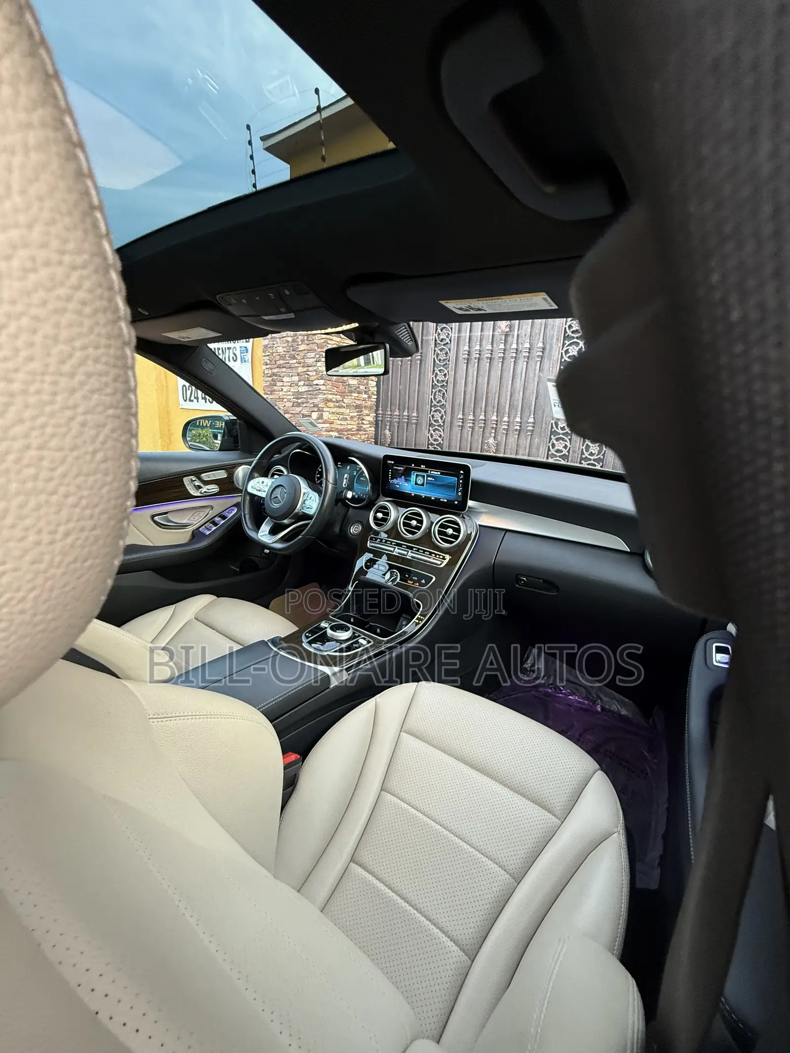 Mercedes-Benz C300 2019 Blue