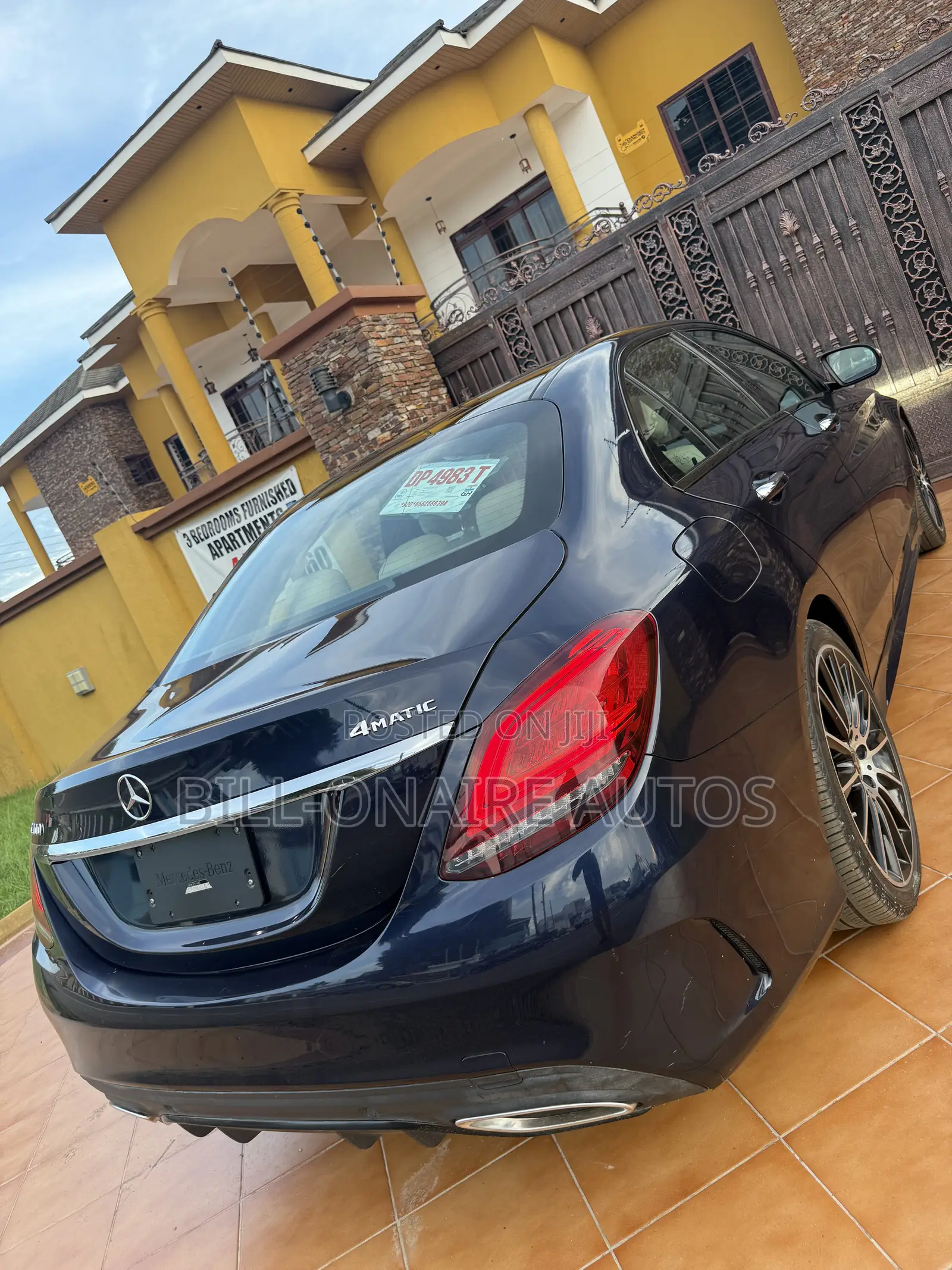 Mercedes-Benz C300 2019 Blue