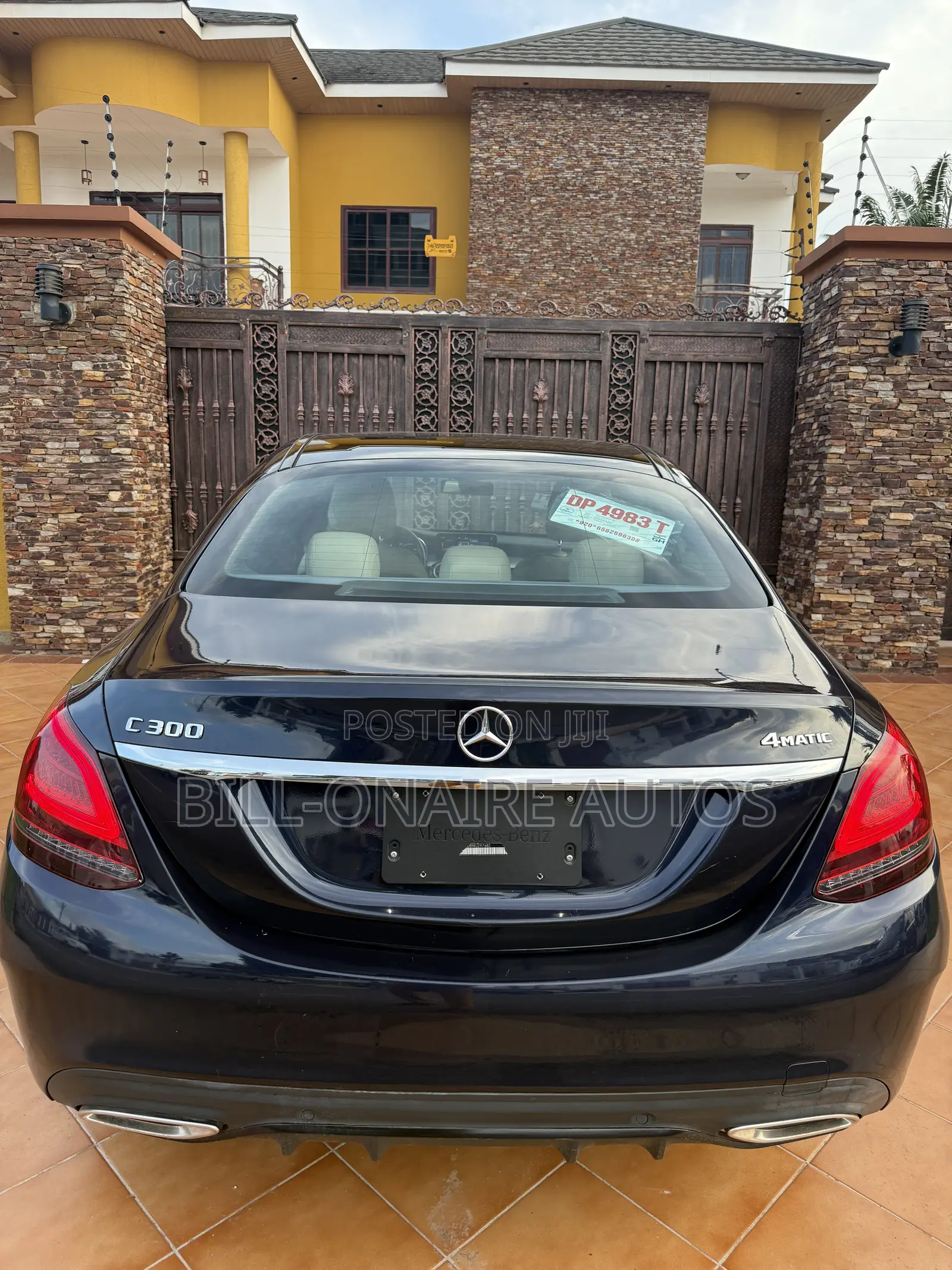 Mercedes-Benz C300 2019 Blue