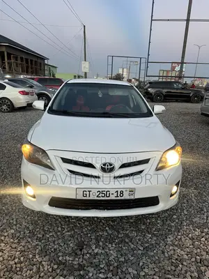 Toyota Corolla 2013 White