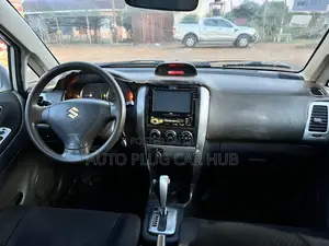 Suzuki Verona 2010 Gray