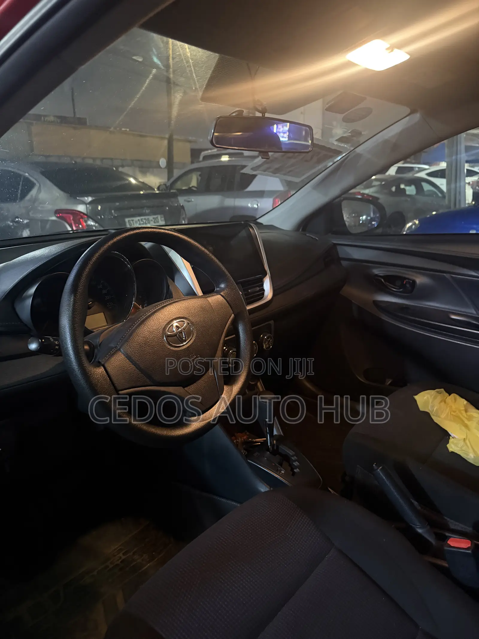 Toyota Yaris L Hatchback 5dr 2018 Burgundy