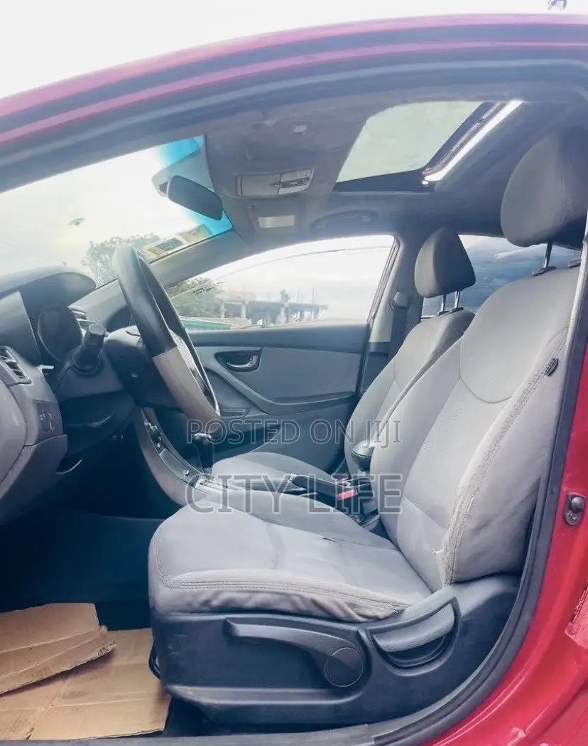 Hyundai Elantra 2013 Red