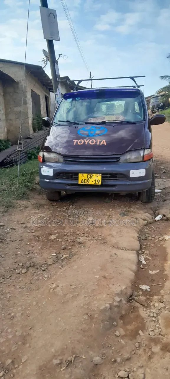 Toyota HiAce 2012 Black
