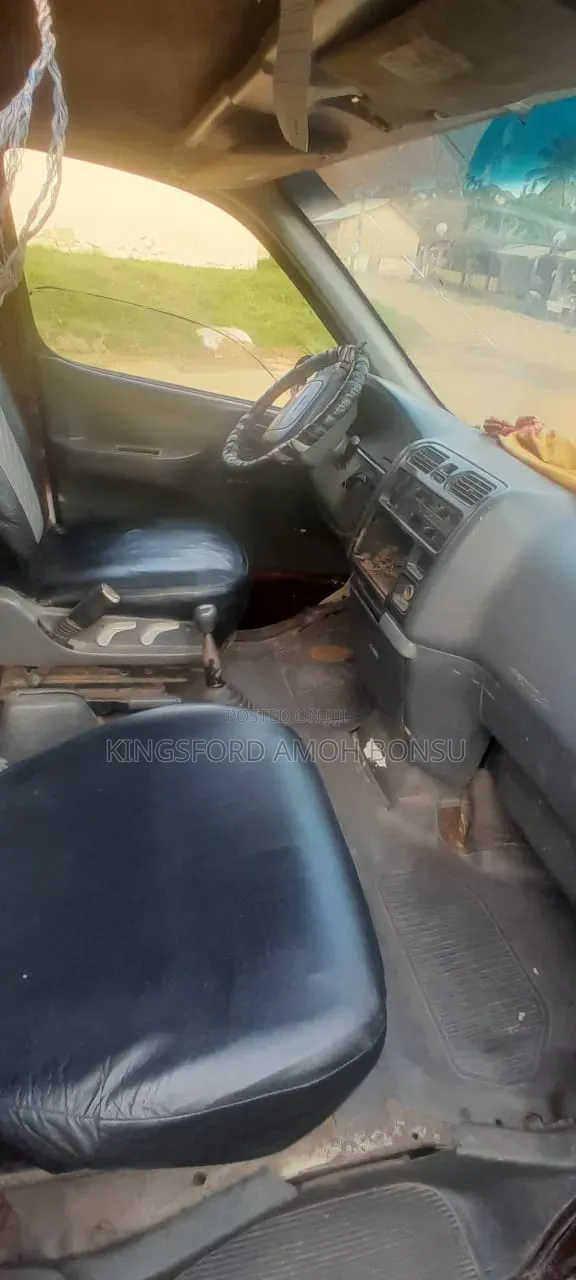 Toyota HiAce 2012 Black