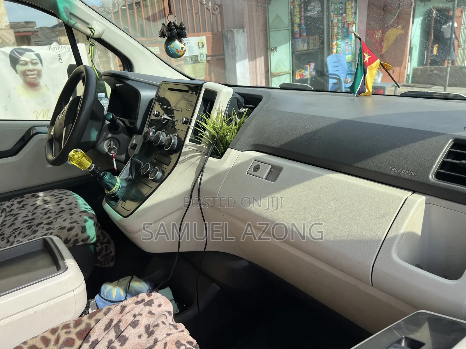 Toyota HiAce 2023 White