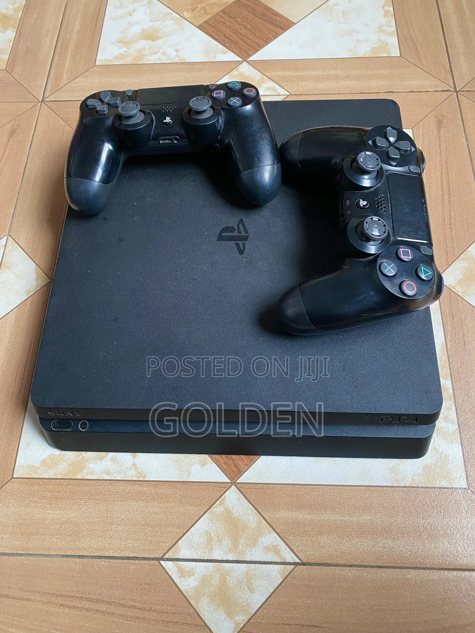 PS4 Slim With 6games