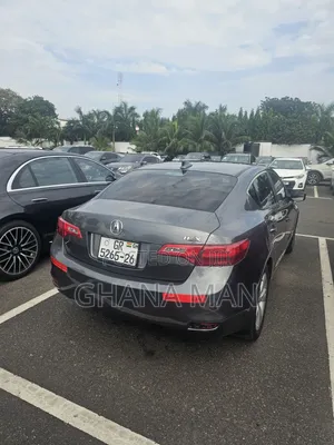 Acura ILX Base FWD (2.0L 4cyl 5A) 2013 Gray