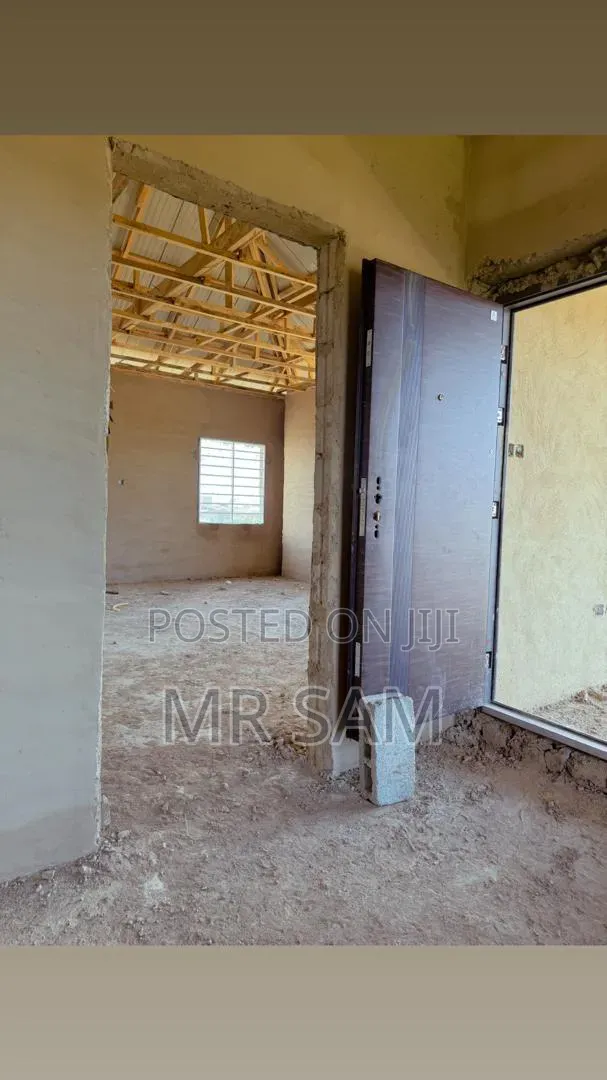 5bdrm House in Sam Properties, Amasaman for sale