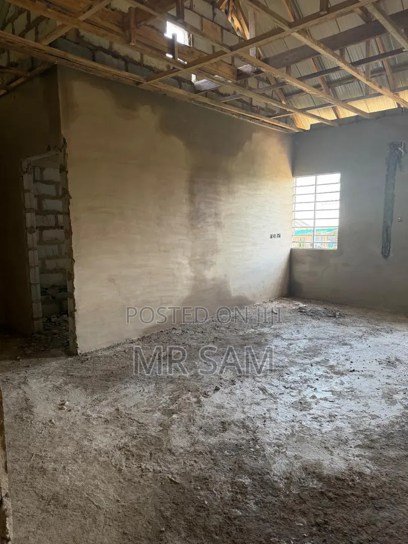 5bdrm House in Sam Properties, Amasaman for sale