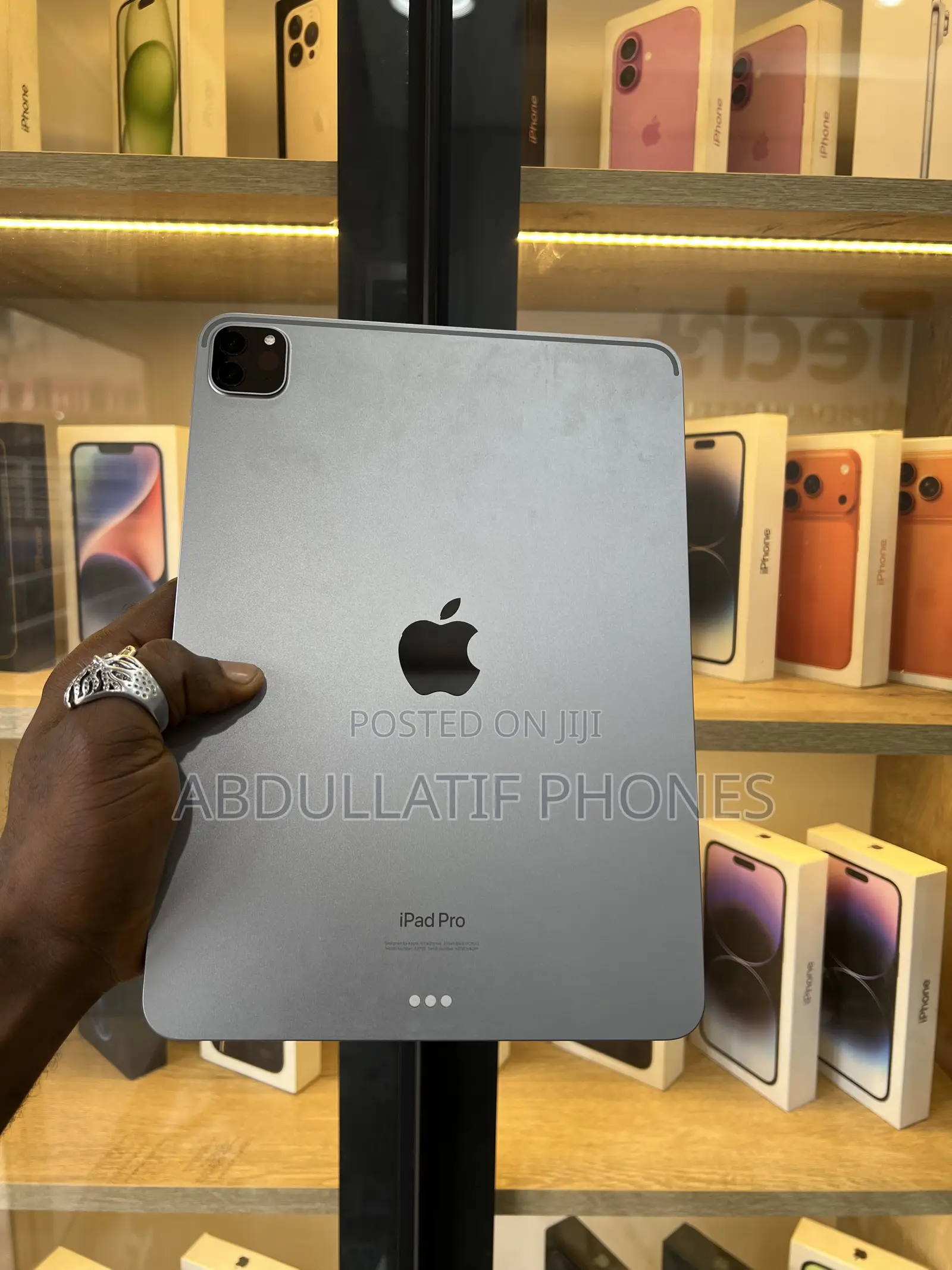 Apple iPad Pro (2022) 256 GB Gray