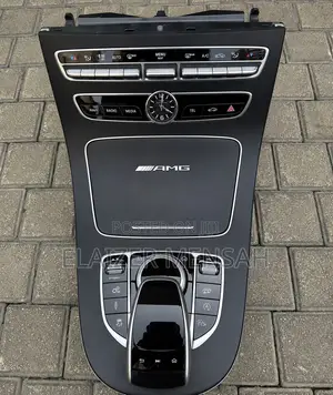 Mercedes Benz C300 2016-2025 Console