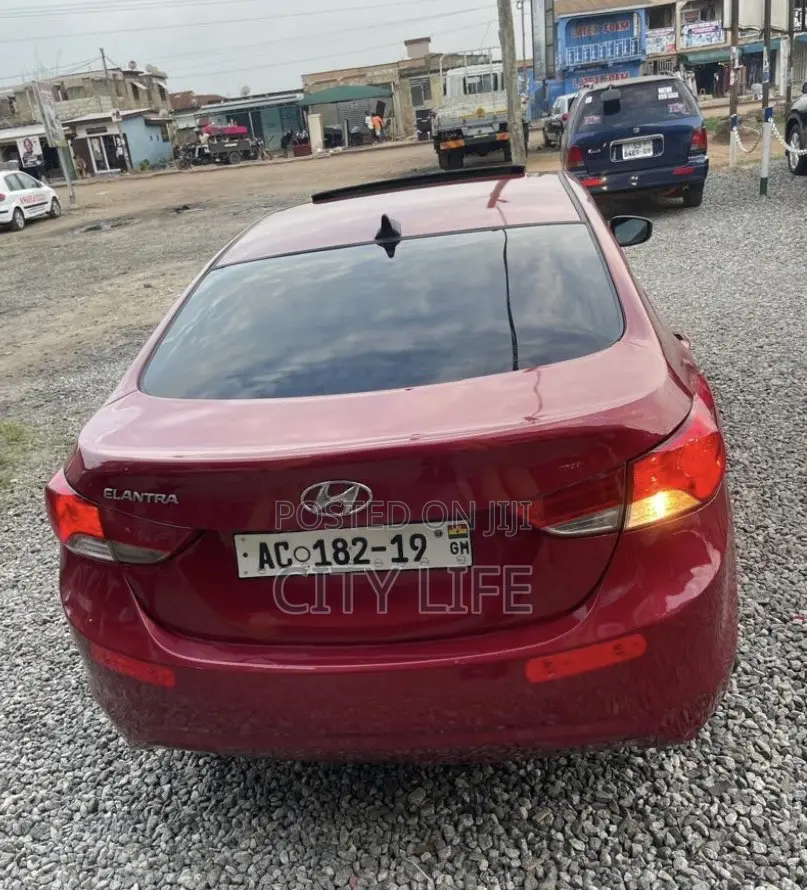 Hyundai Elantra 2013 Red
