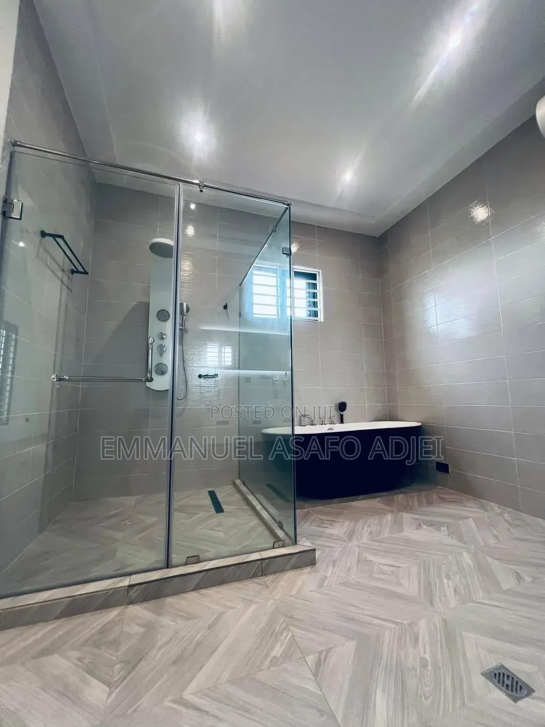 Furnished 5bdrm Apartment in Oblogo for sale