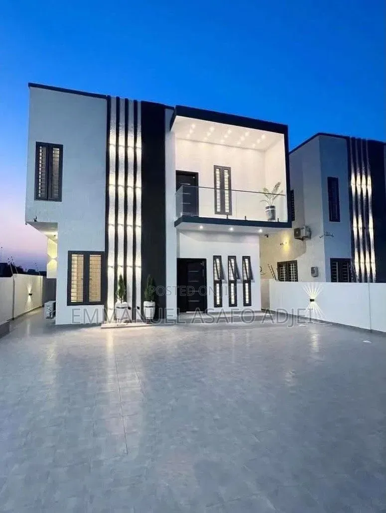 Furnished 5bdrm Apartment in Oblogo for sale
