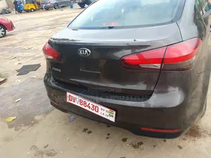 Kia Forte 2018 Brown