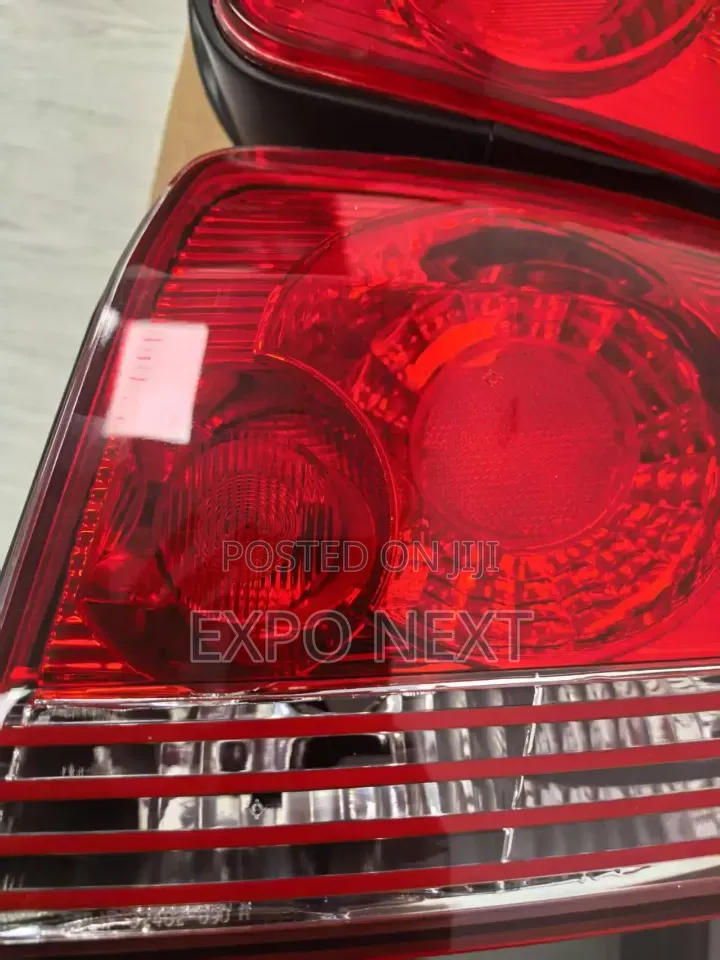 Hyundai Sonata 2003-2007 Halogen Tail Lights