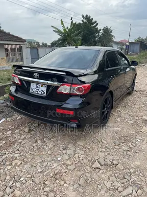 Toyota Corolla 2013 Black