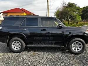 Toyota 4-Runner 2016 Black