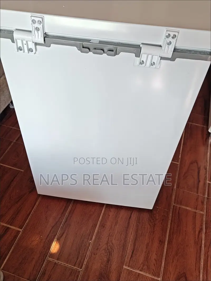 101L Midea Freezer