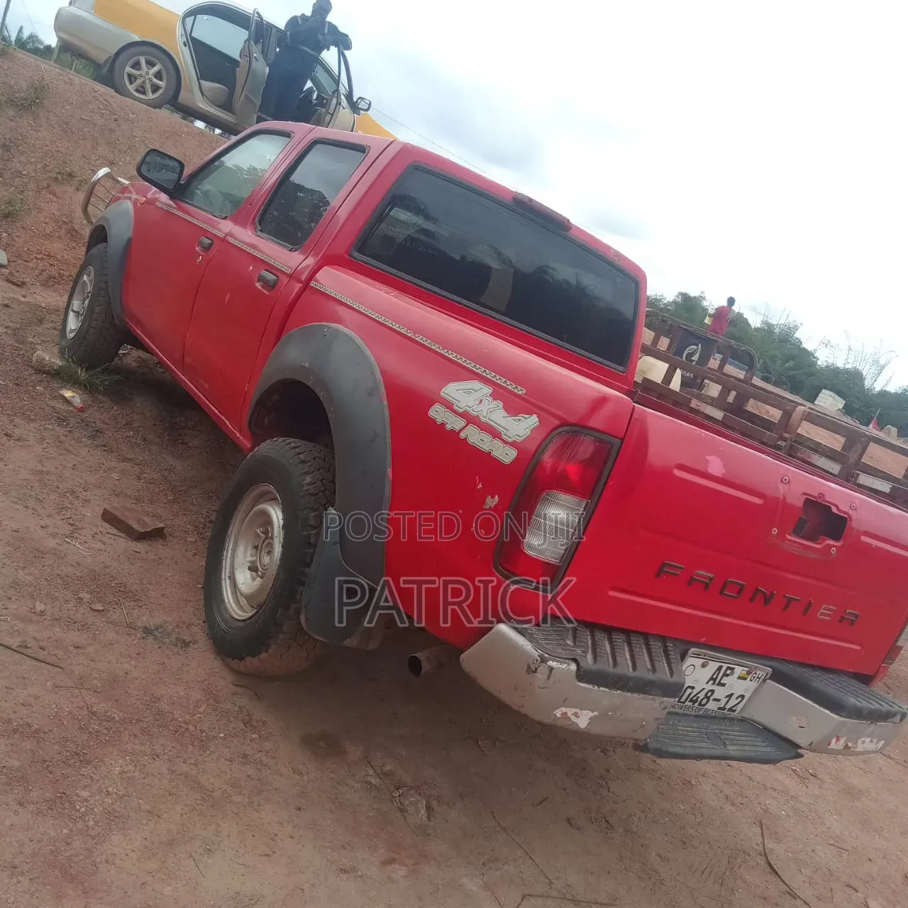 Nissan Frontier Standard 4x2 King Cab 116.1 in. WB 2003 Red
