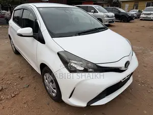 Toyota Vitz 1.3 FWD 5dr 2016 White