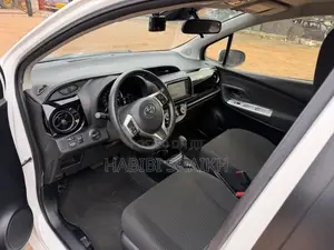 Toyota Vitz 1.3 FWD 5dr 2016 White