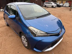 Toyota Vitz 1.3 FWD 5dr 2014 Blue