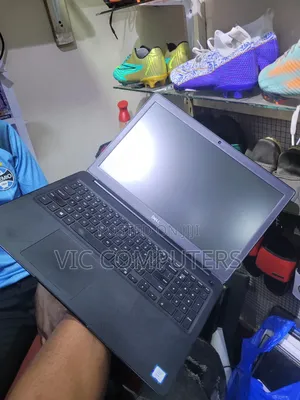 Laptop Dell Latitude 3500 8GB Intel Core i7 HDD+SSD 256GB