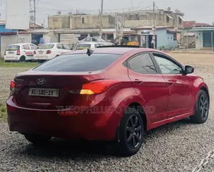 Hyundai Elantra Limited Sedan FWD (1.8L 4cyl 6A) 2013 Red