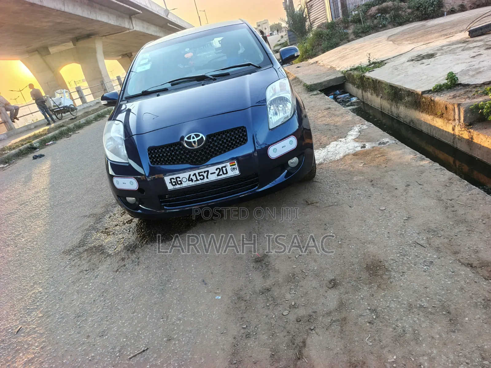 Toyota Vitz 1.5 FWD 5dr 2010 Blue