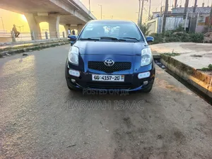 Toyota Vitz 1.5 FWD 5dr 2010 Blue