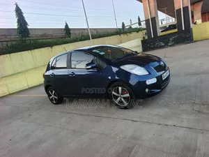 Toyota Vitz 1.5 FWD 5dr 2010 Blue