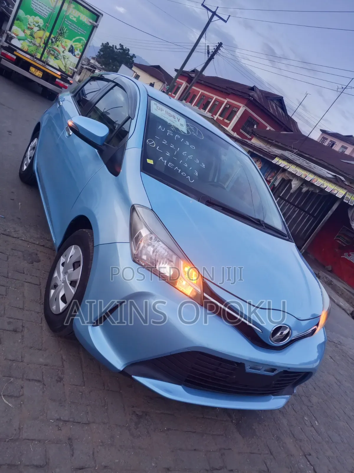 Toyota Vitz 1.3 FWD 5dr 2015 Blue
