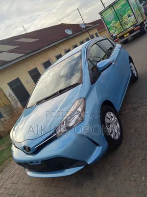 Toyota Vitz 1.3 FWD 5dr 2015 Blue
