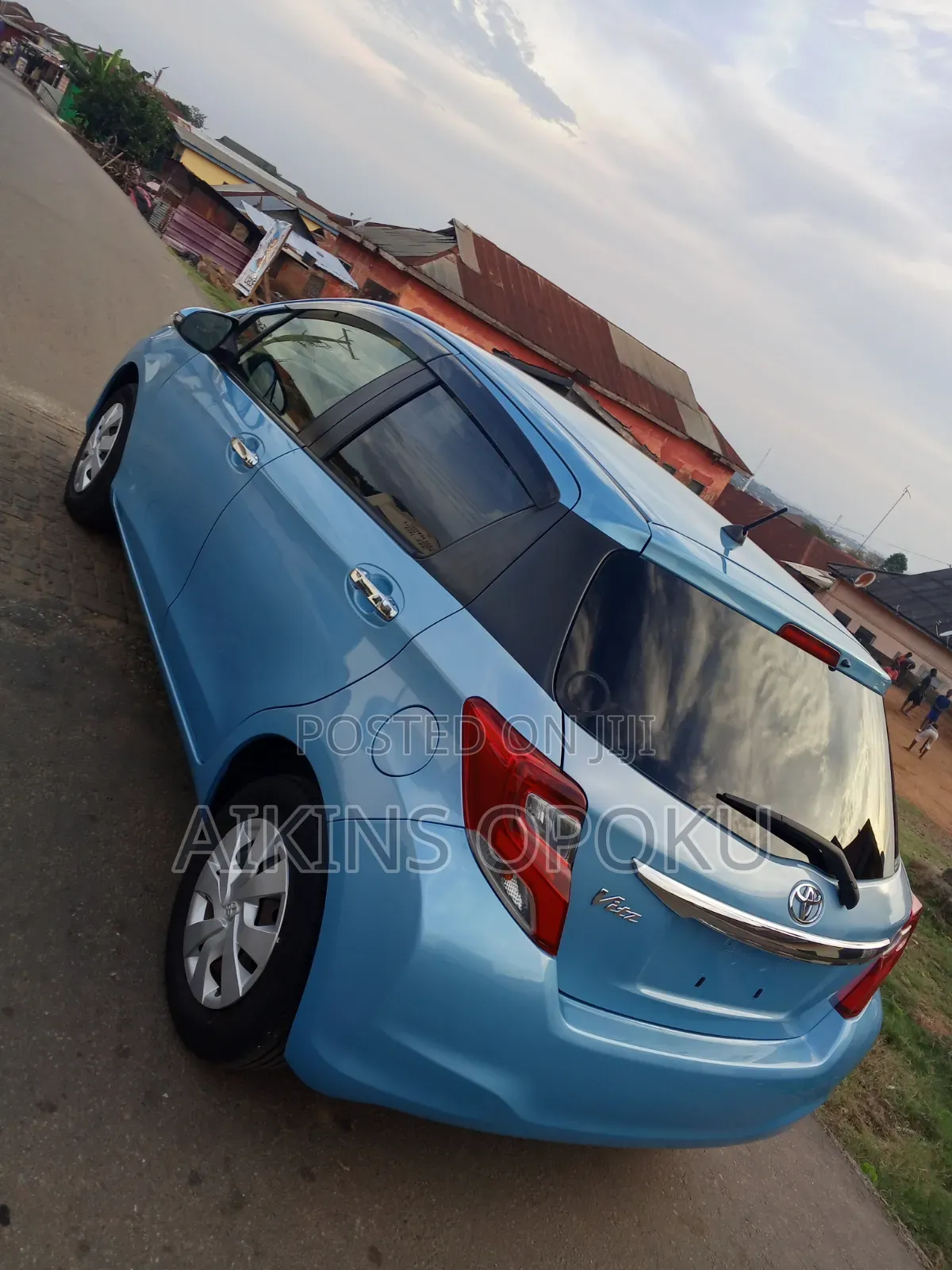 Toyota Vitz 1.3 FWD 5dr 2015 Blue