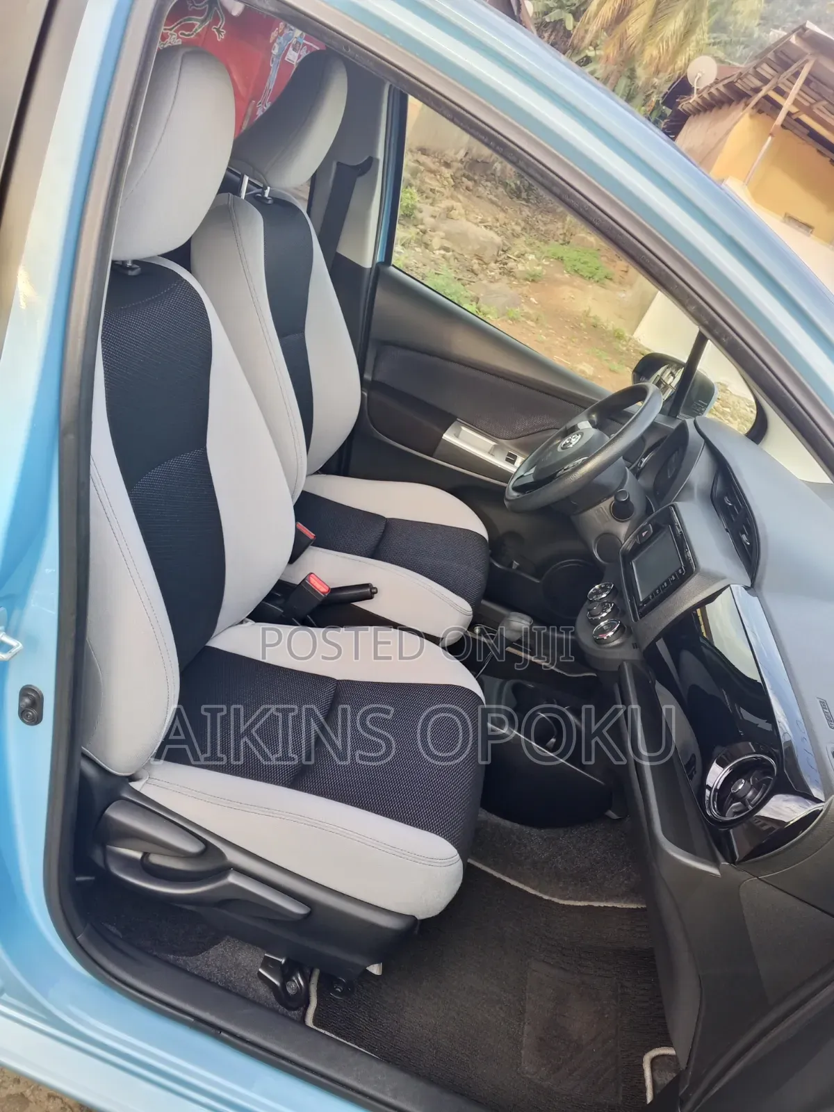 Toyota Vitz 1.3 FWD 5dr 2015 Blue