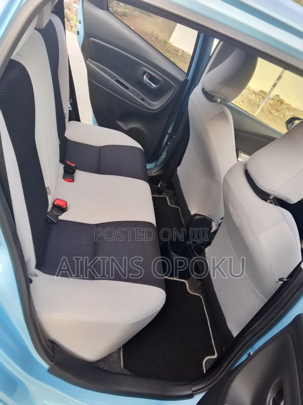 Toyota Vitz 1.3 FWD 5dr 2015 Blue