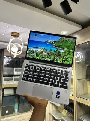 Laptop HP EliteBook 640 G9 16GB Intel Core i5 SSD 512GB