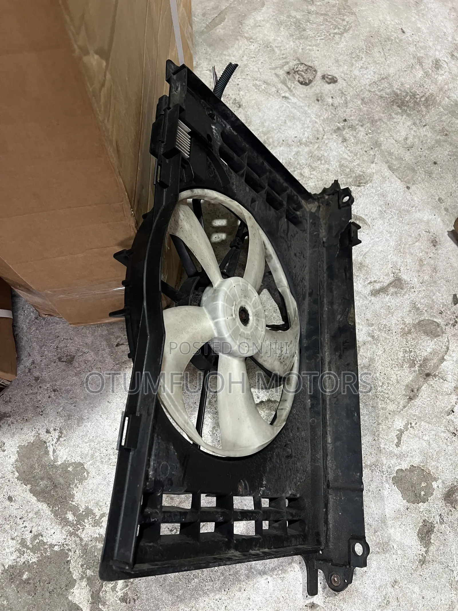 Toyota Corolla 2009 2010 2011 2012 2013 Fan