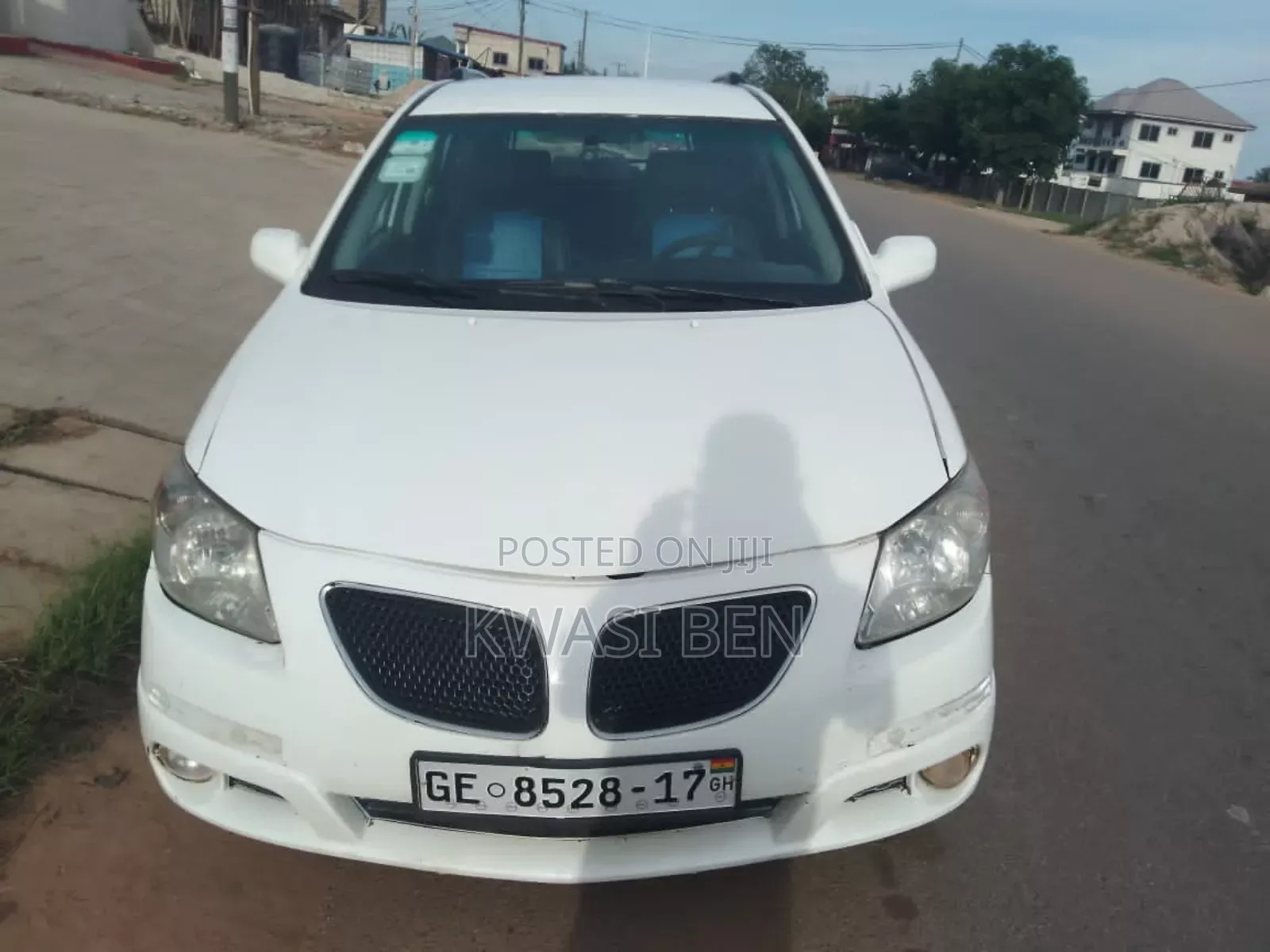 Pontiac Vibe 2006 White
