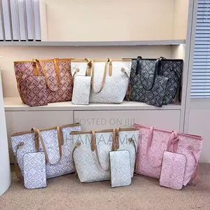 Dede's Collection