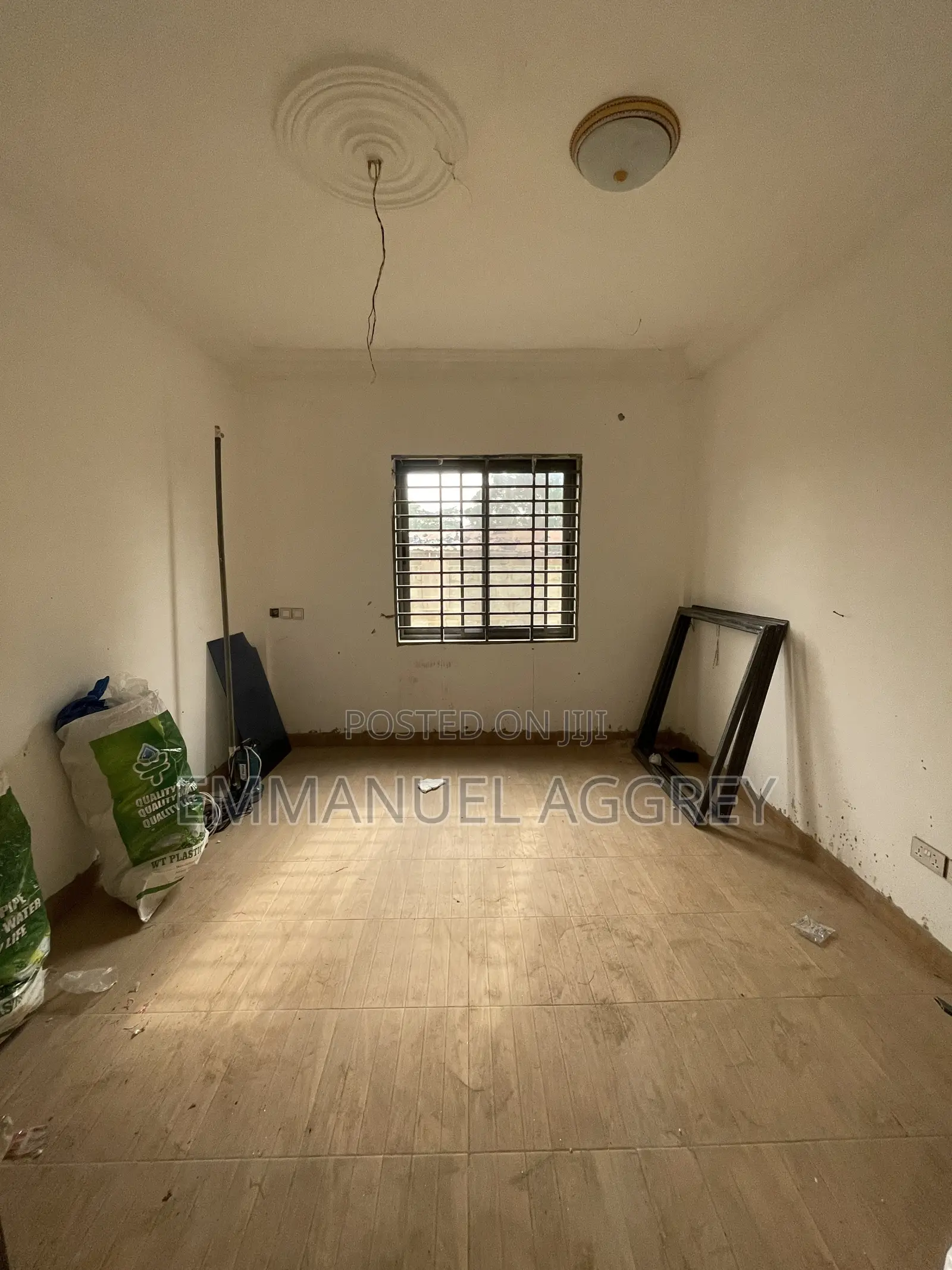 Chamber Hall/Single Room Self-Contained Available for Rent in Kasoa