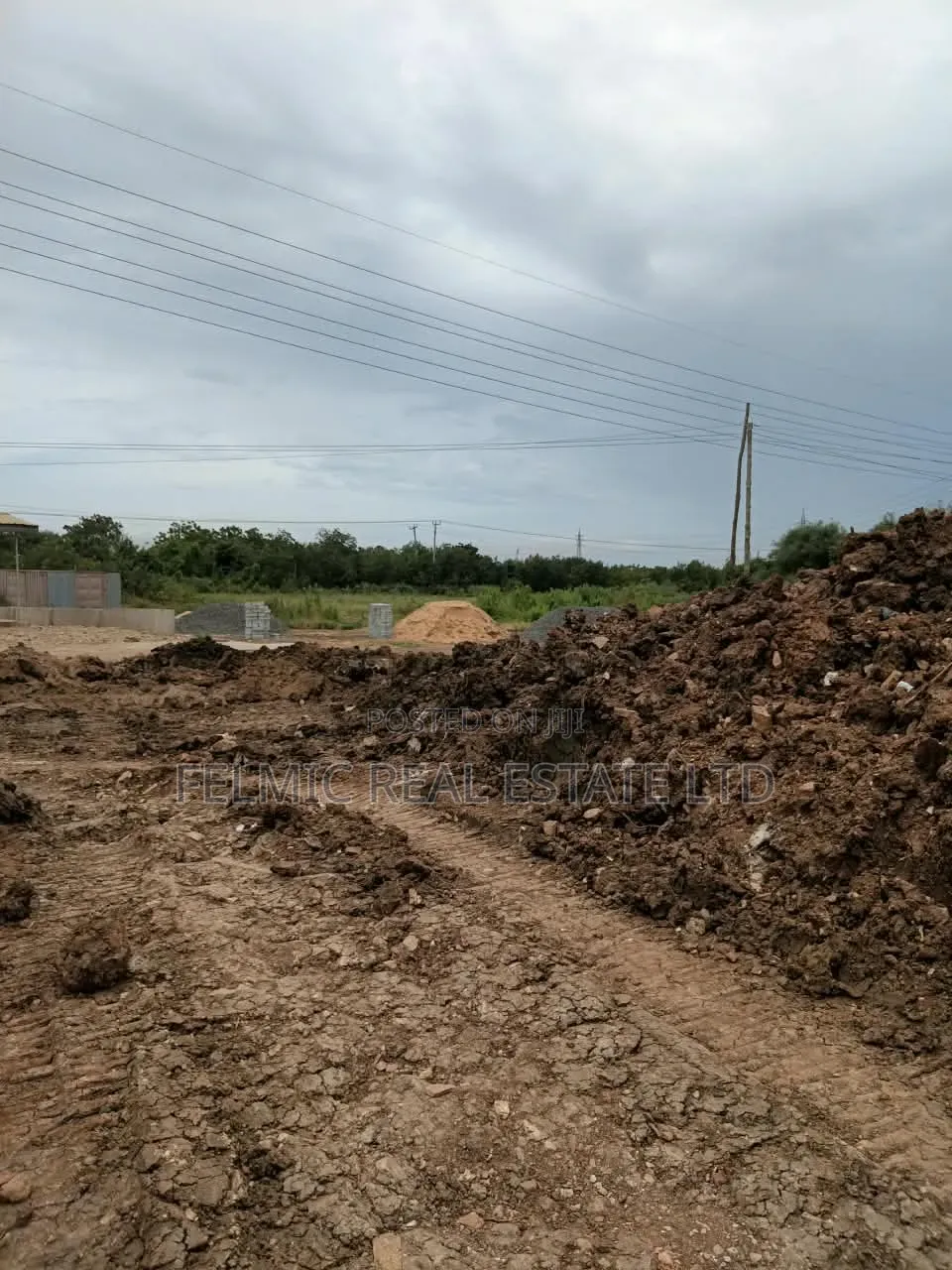 Roadside 6 Plots at Tema Community 25 for Sale