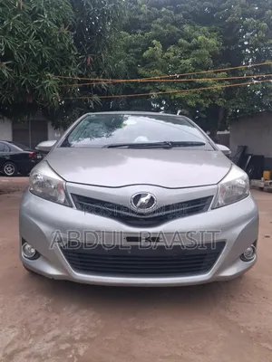 Toyota Vitz 2012 Gray