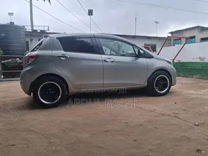 Toyota Vitz 2012 Gray