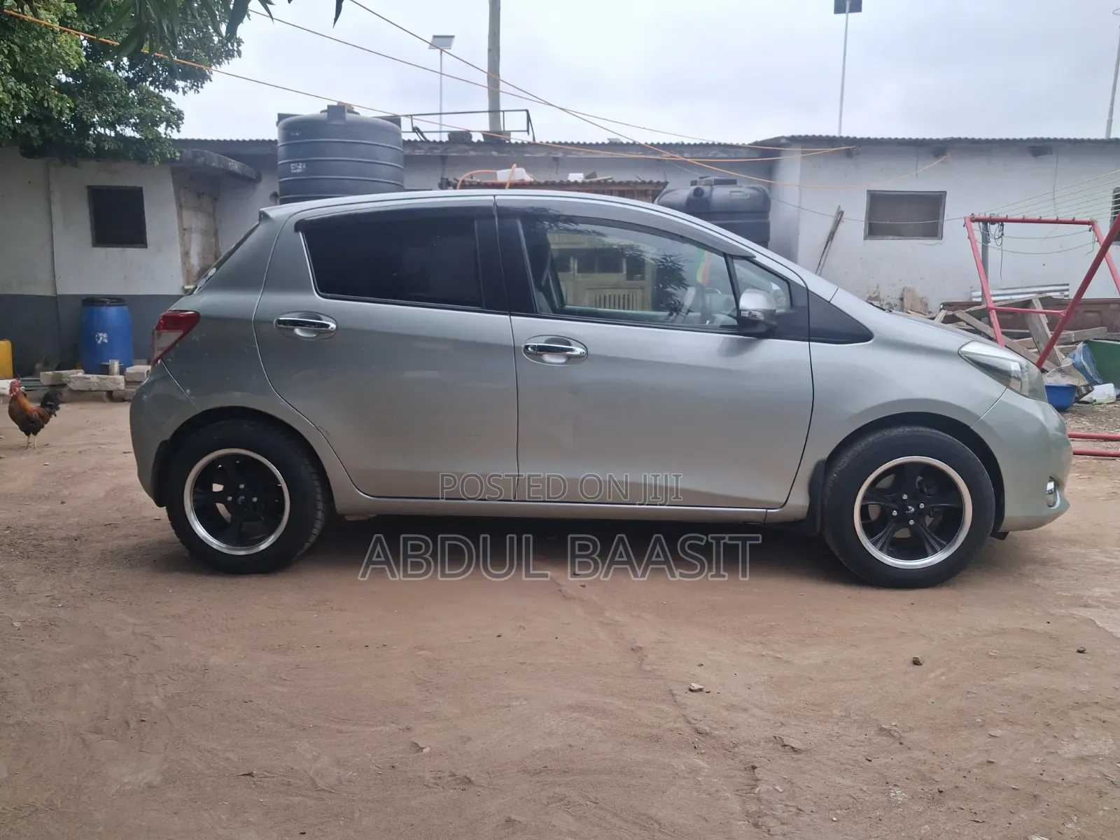Toyota Vitz 2012 Gray