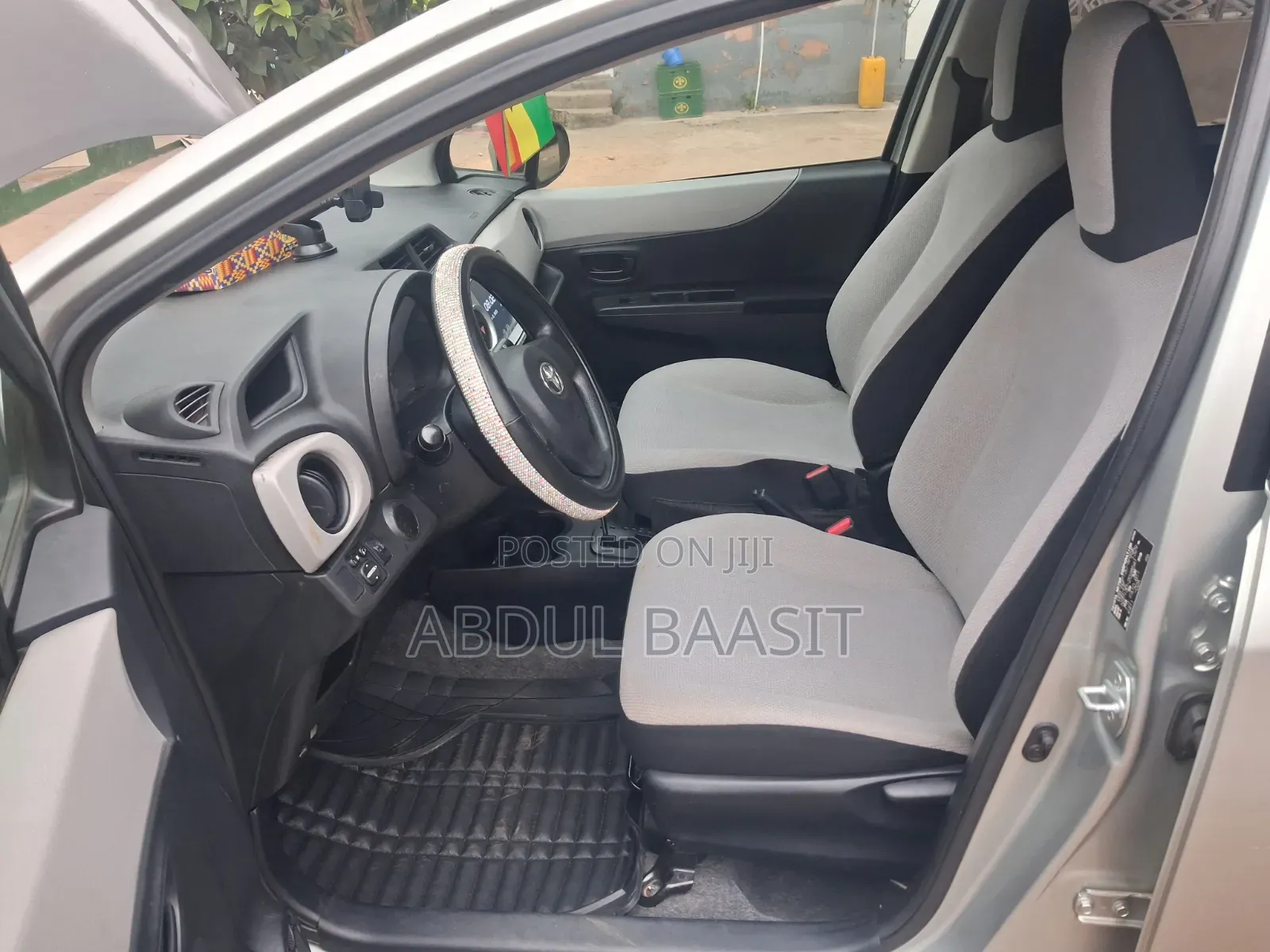 Toyota Vitz 2012 Gray