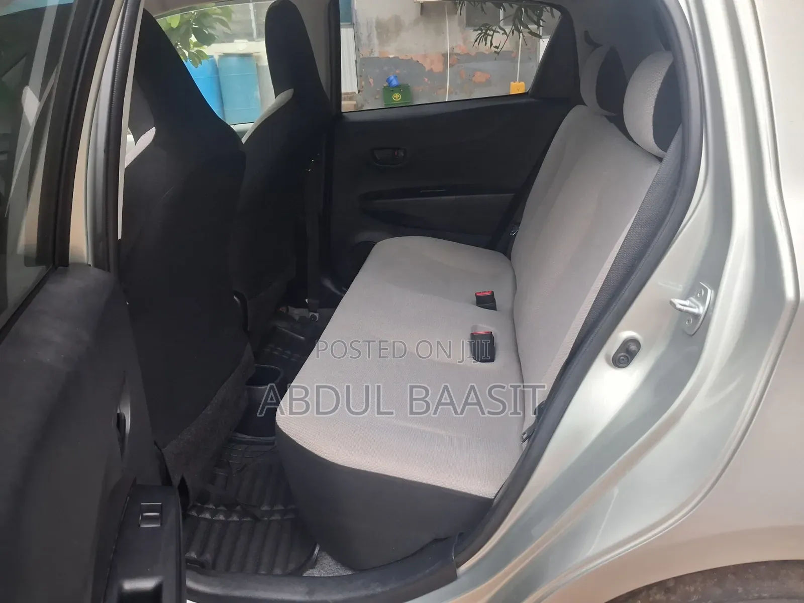 Toyota Vitz 2012 Gray